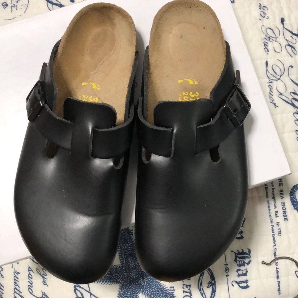 BIRKENSTOCK LEATHER CLOGS  LIKE NEW SIZE 37, US 6-61/2